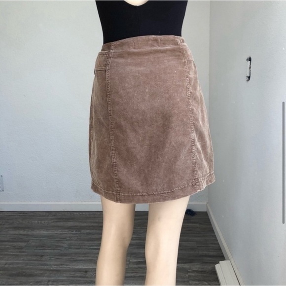 Brown Corduroy Skirt with Belt - Picture 5 of 8